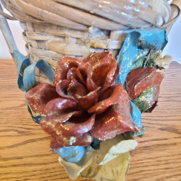 Vintage Whitewashed Wicker Basket With Molded Flowers Ribbon Details Shabby Chic - Picture 3 of 10
